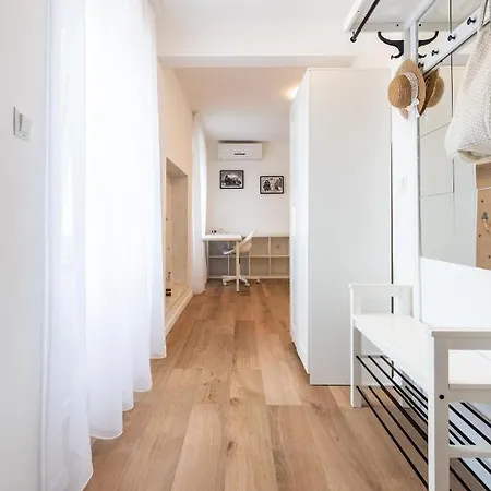 Petra Heritage * Сплит